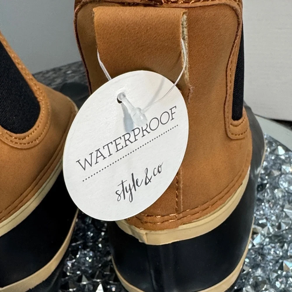Style & Co. Sherpa Ankle Duck Boots NWT 6